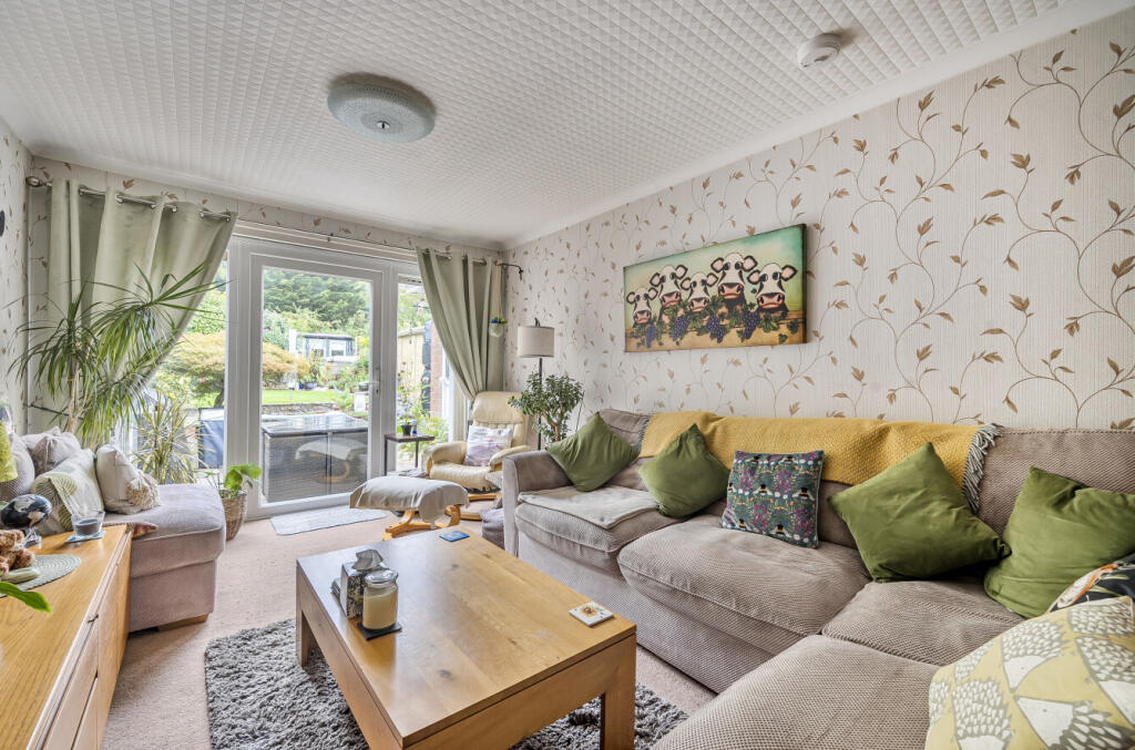 Rogers Road, Bishopstoke, Eastleigh, Hampshire, SO50 photo 3