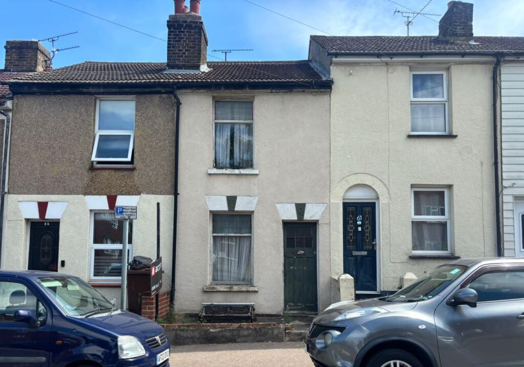 Main image of property: 63 Skinner Street, Gillingham, Kent, ME7 1LD