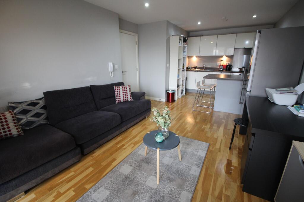 Apartment in Bolton - View 4