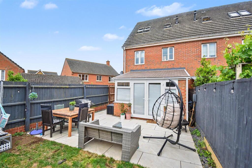 NN18, Lapwing Close, Corby - View 5