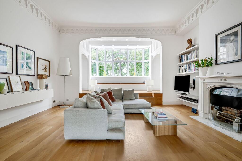 House in Richmond, Petersham - More