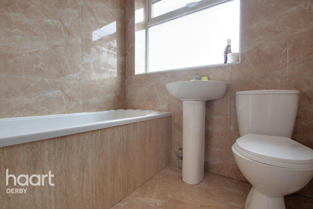 House in Derby - View 5