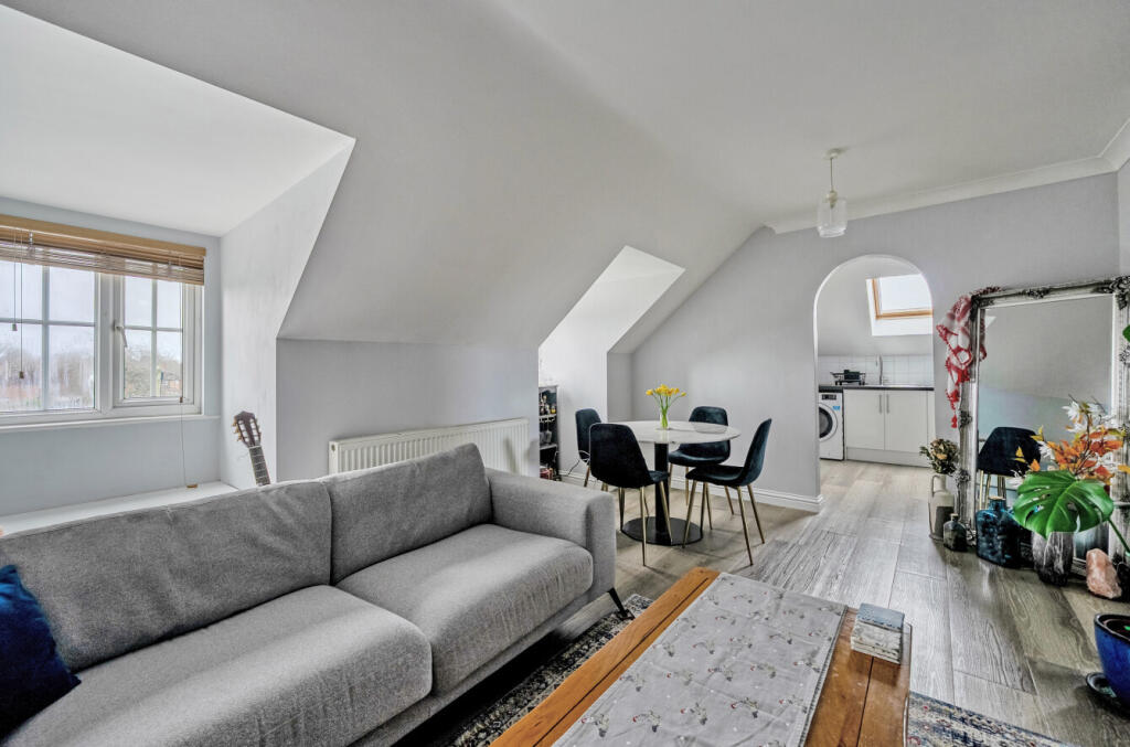 Main image of property: Roebuck Estate, Binfield, Bracknell, Berkshire, RG42