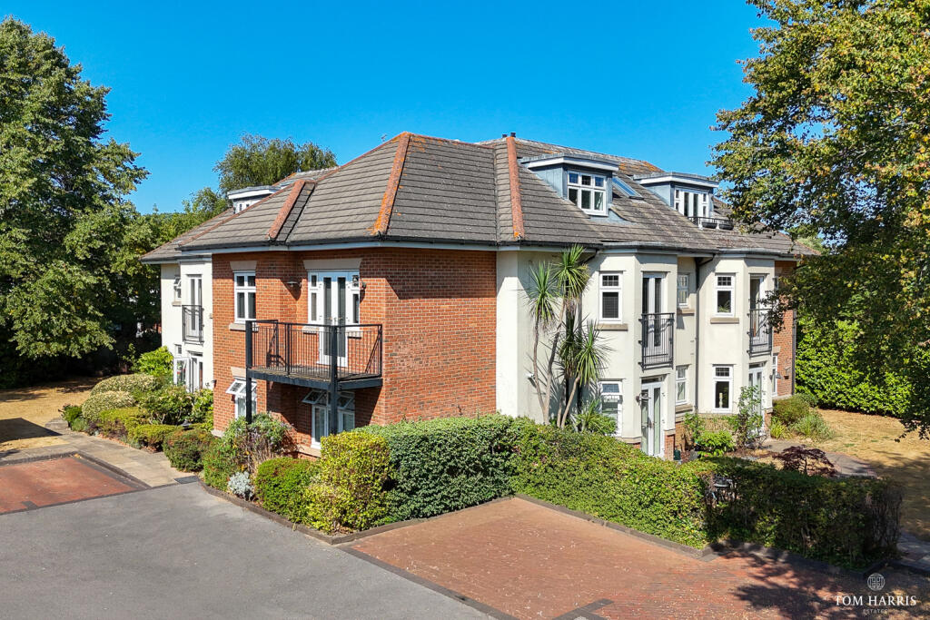 Main image of property: Casa Guidi, Browning Avenue, Bournemouth,