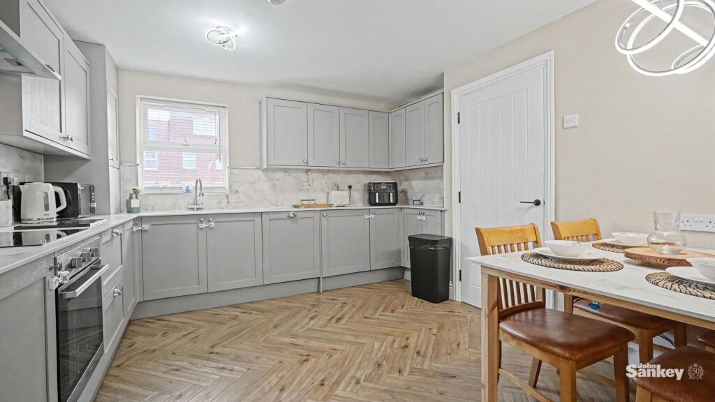 House in Nottingham - View 2