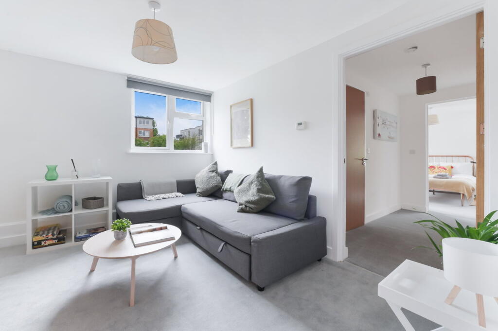 Apartment in London - View 2
