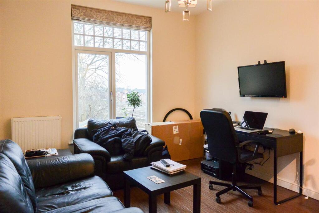 Apartment in Leeds - View 2