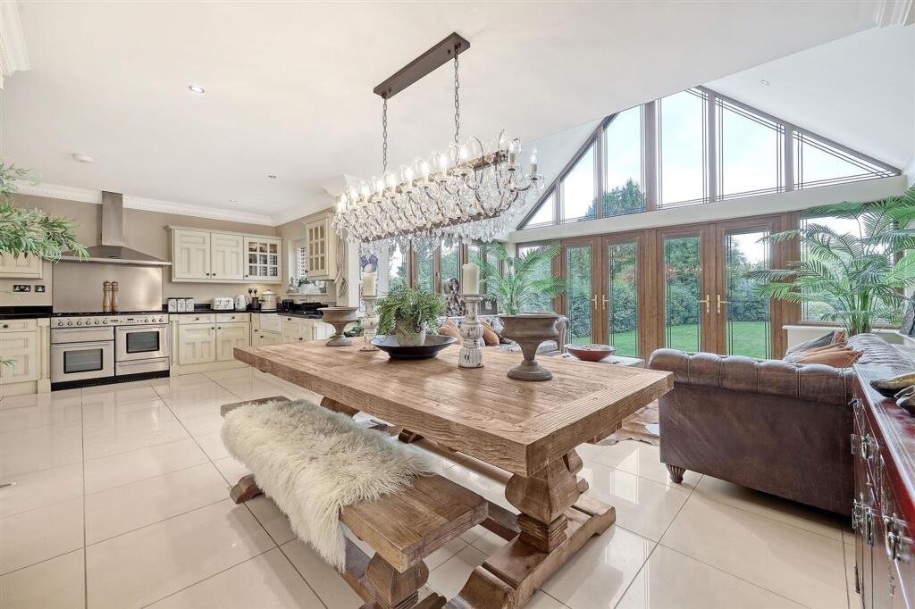 London Road, Brentwood photo 4