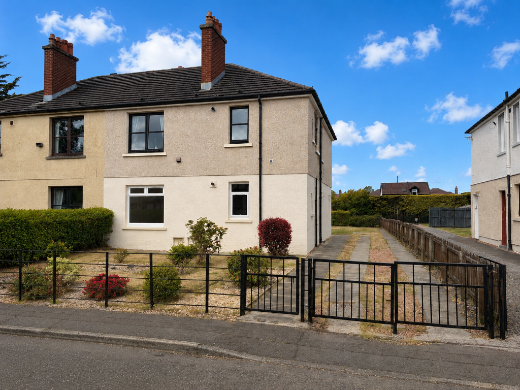 Main image of property: 5 Johnston Avenue, Stenhousemuir, Larbert, Stirlingshire, FK5 4JZ
