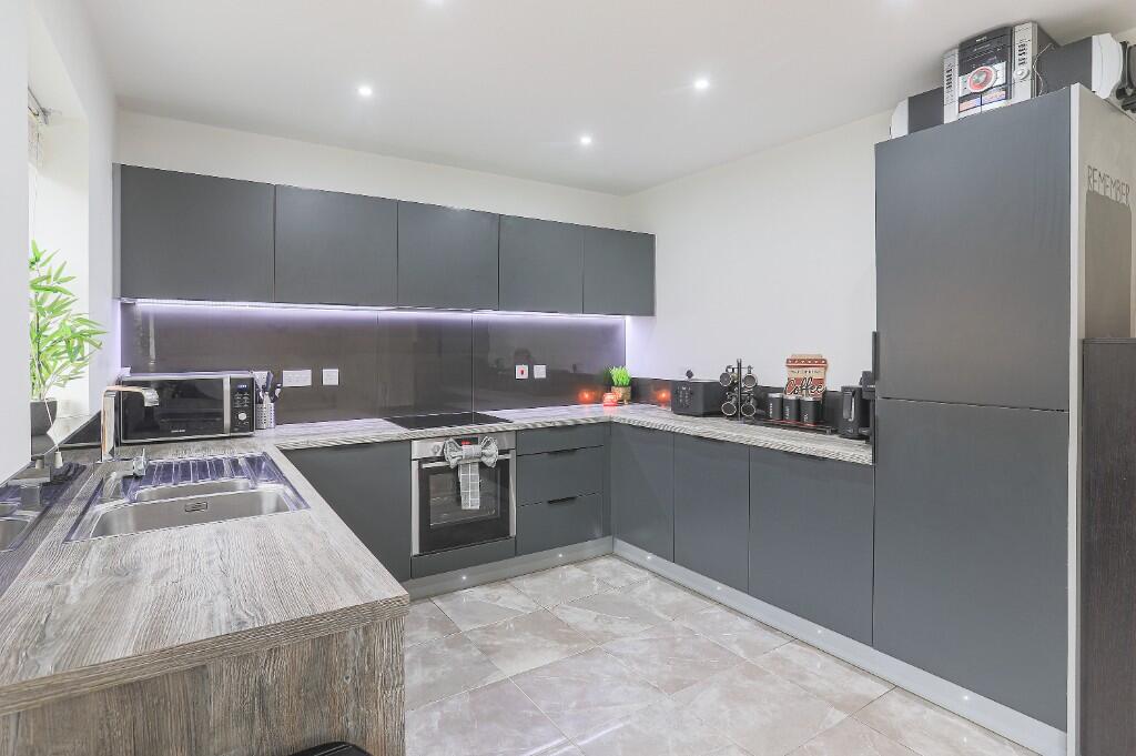 Haydock Avenue, Castleford, West Yorkshire, WF10 photo 4