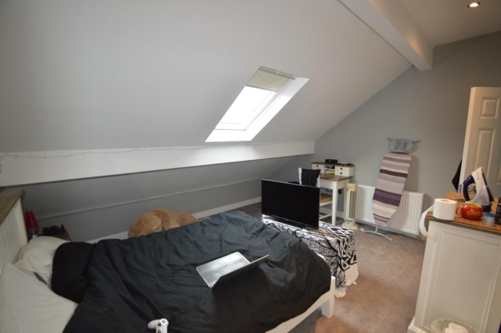 6 bedroom terraced house for rent
