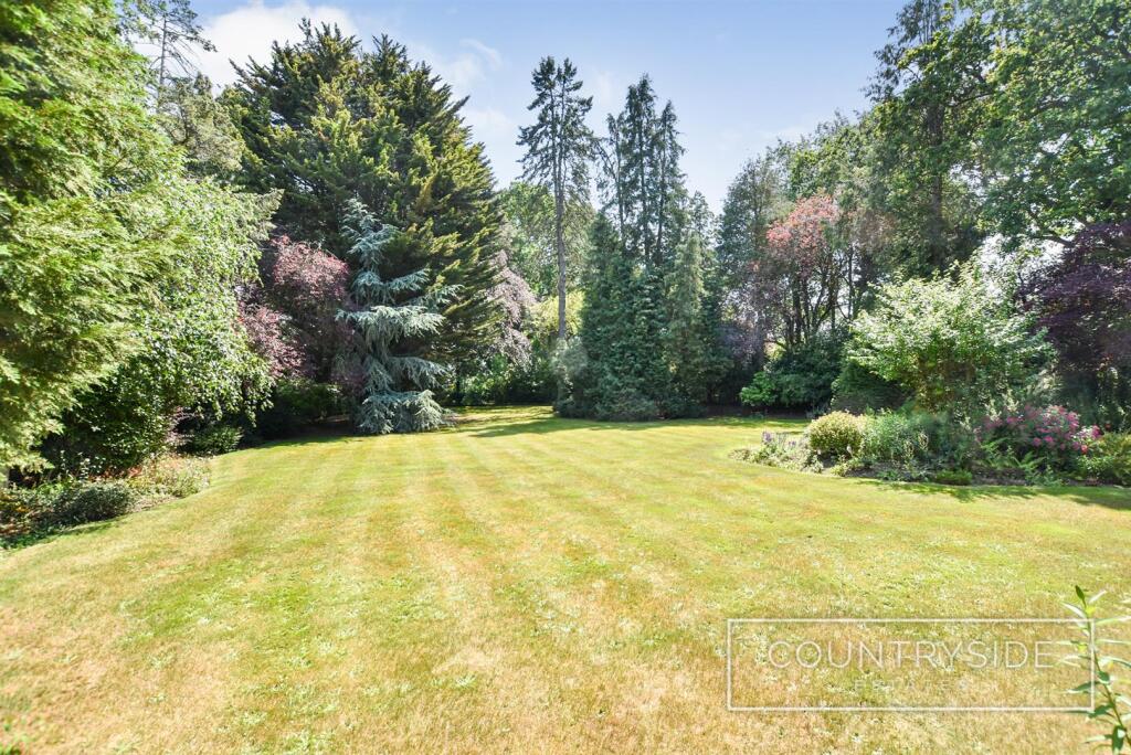 House in Benfleet, Hadleigh - View 5