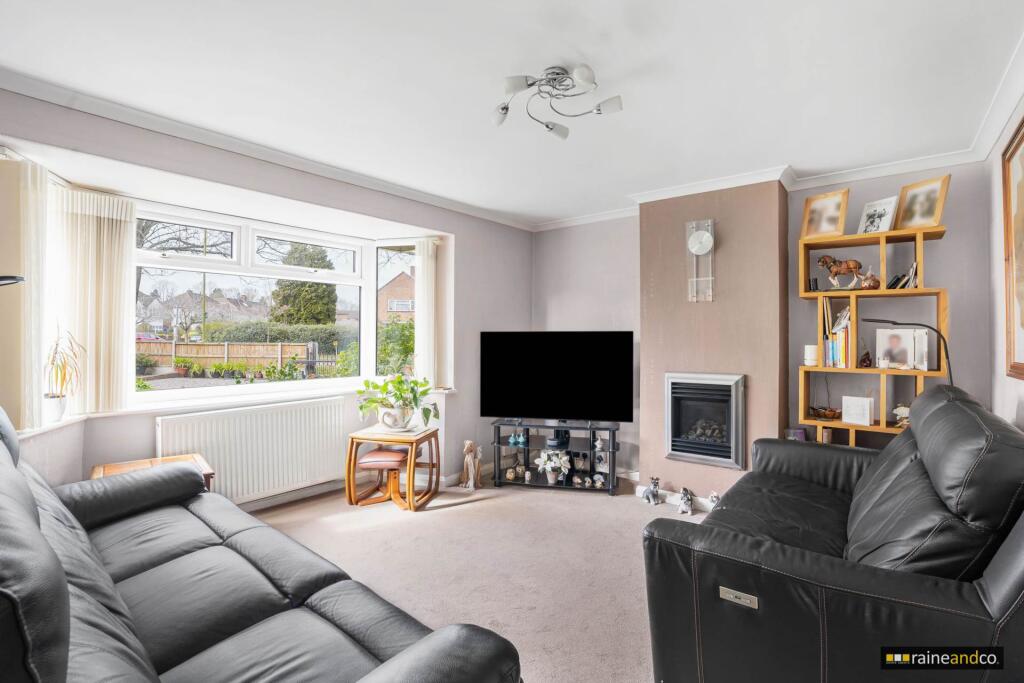 House in Hatfield, Birchwood - View 3