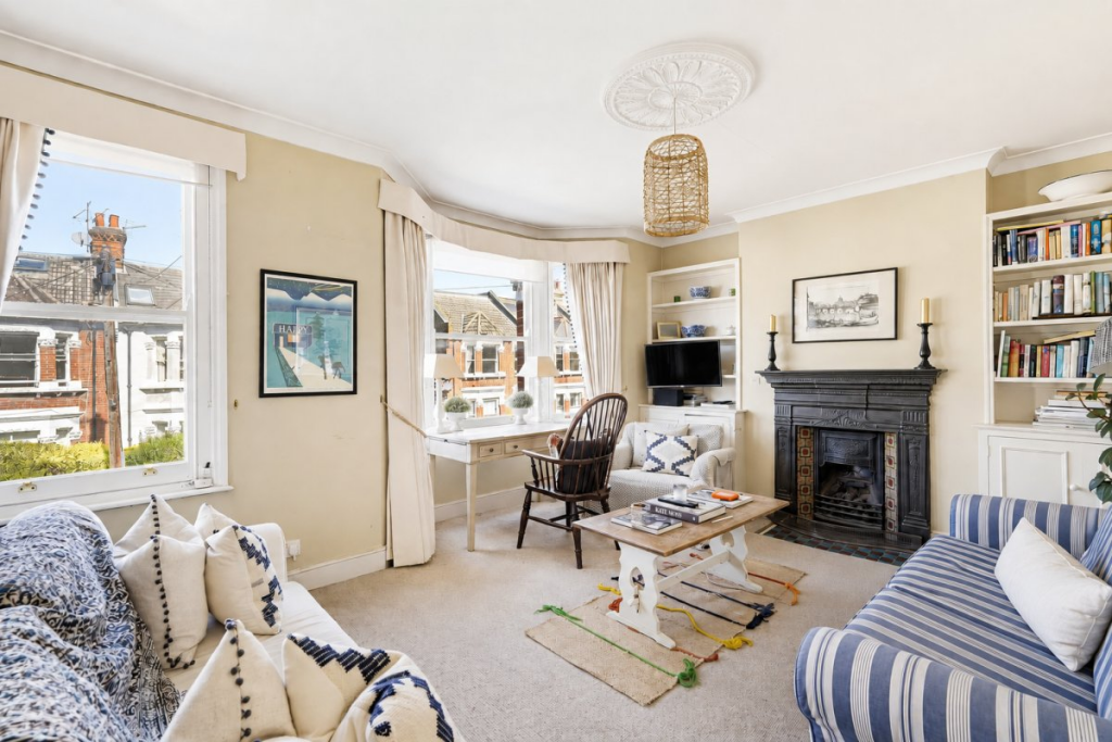 Apartment in London - View 2