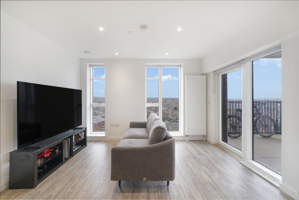 Apartment in Harrow - View 4