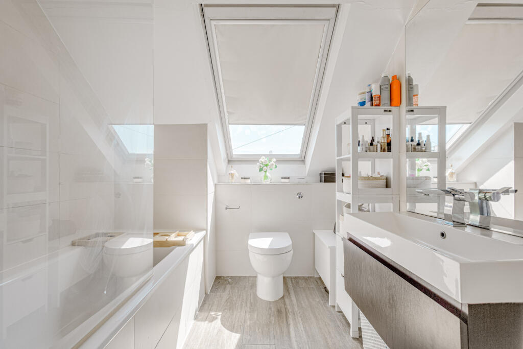 Apartment in London, Hurlingham, Fulham - More