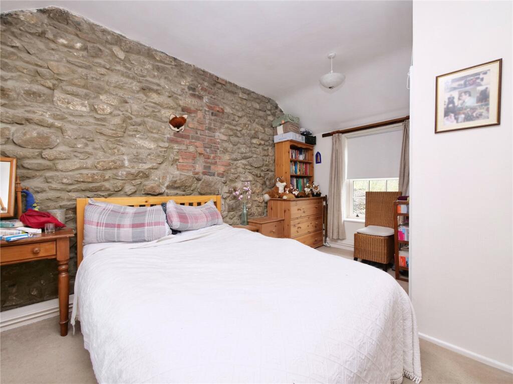 Additional image 8 of Characterful Three-Bedroom Cottage in the Heart of Shepton Mallet