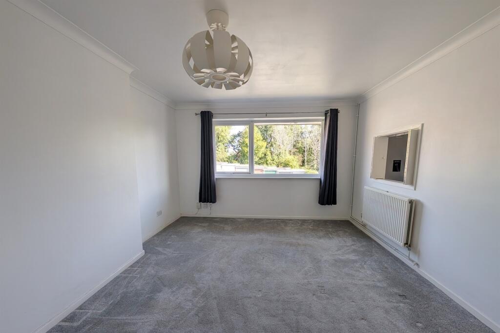 Apartment in Southampton - View 5