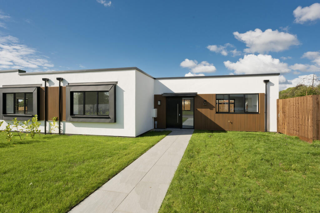 Wexham Street, Stoke Poges, Buckinghamshire, SL3 - View 4