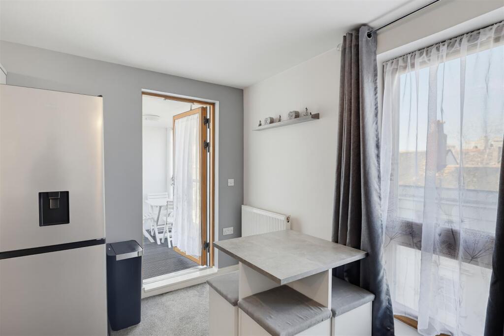 Apartment in Plymouth, Devonport - More