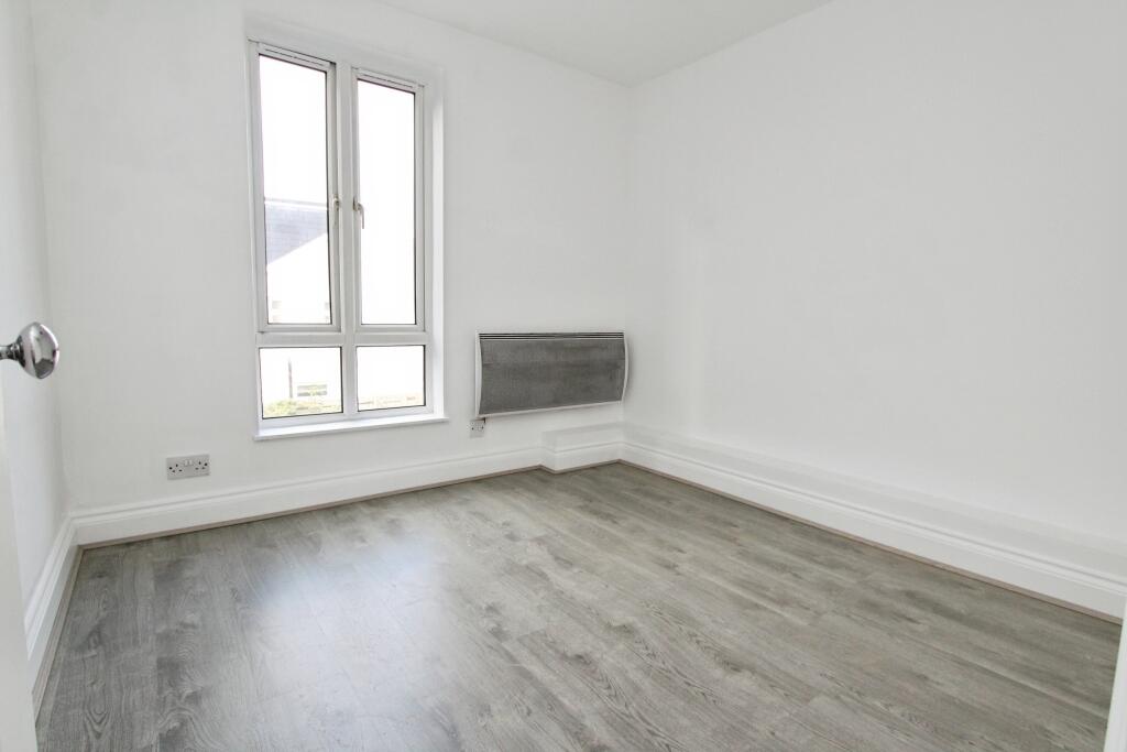 Apartment in Reading, Katesgrove - More