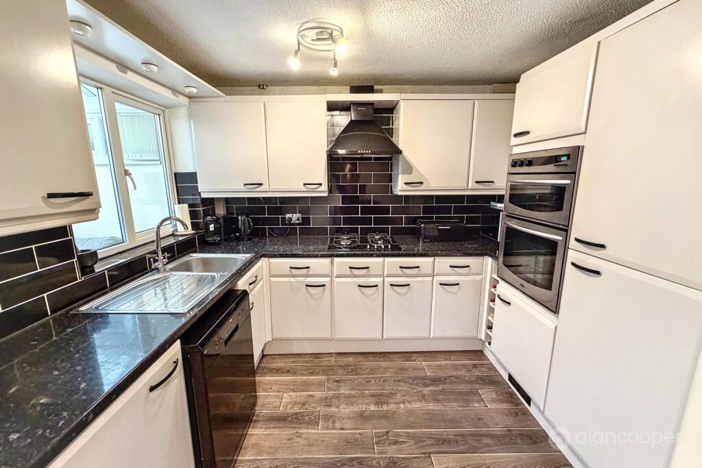 House in Nuneaton and Bedworth, Mount Pleasant - View 6