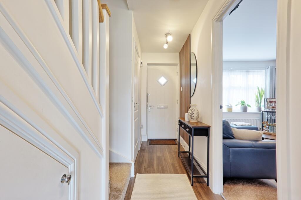 House in Basildon, Essex - View 4