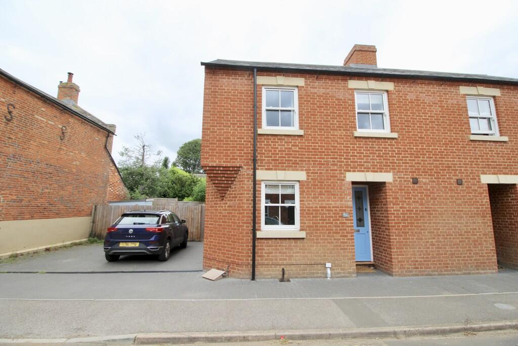 Main image of property: Cosgrove Road, Old Stratford, Milton Keynes