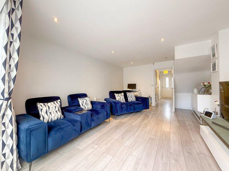 St. Johns Close, Burntwood, WS7 1QD photo 2