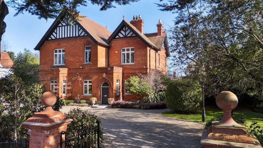 Main image of property: Melfort, 19 Shrewsbury Road, Ballsbridge, Dublin 4, D04 T0H7