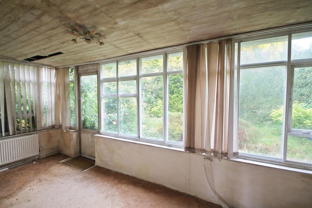The Bungalow, Tyler Close, Canterbury photo 3