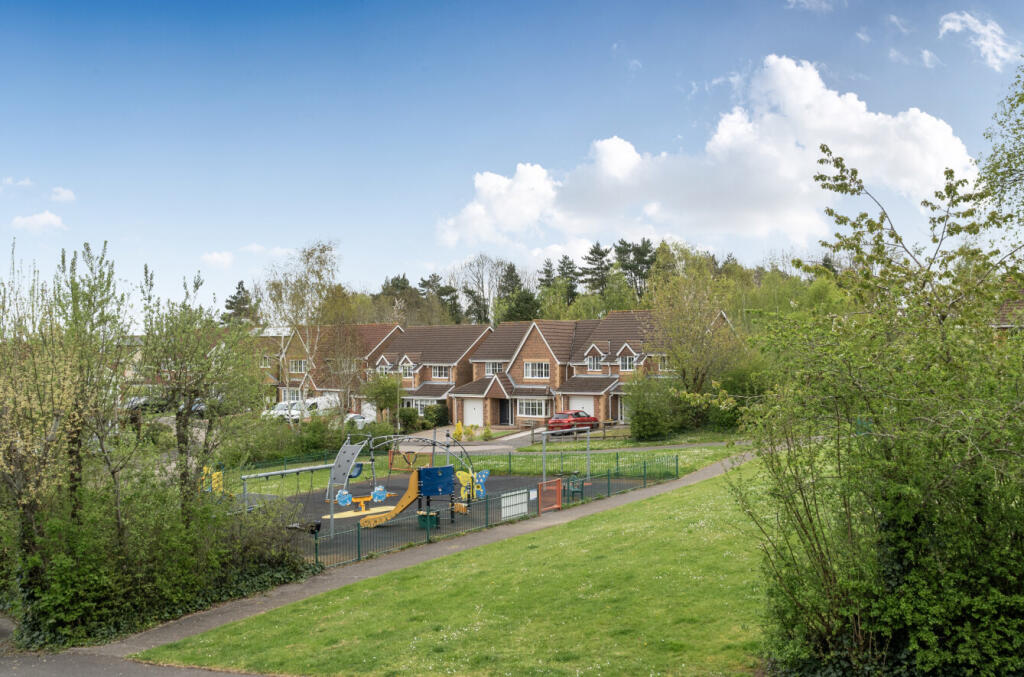 Badgers Copse, Park Gate, Southampton, Hampshire, SO31 - More