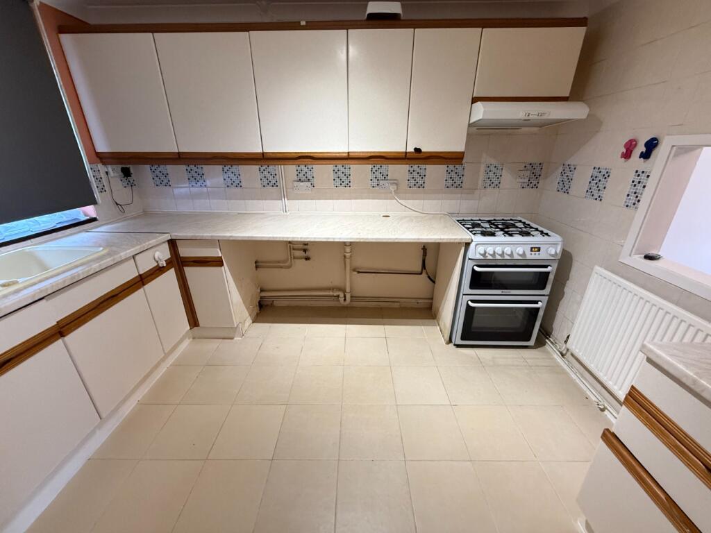 House in Luton - View 3