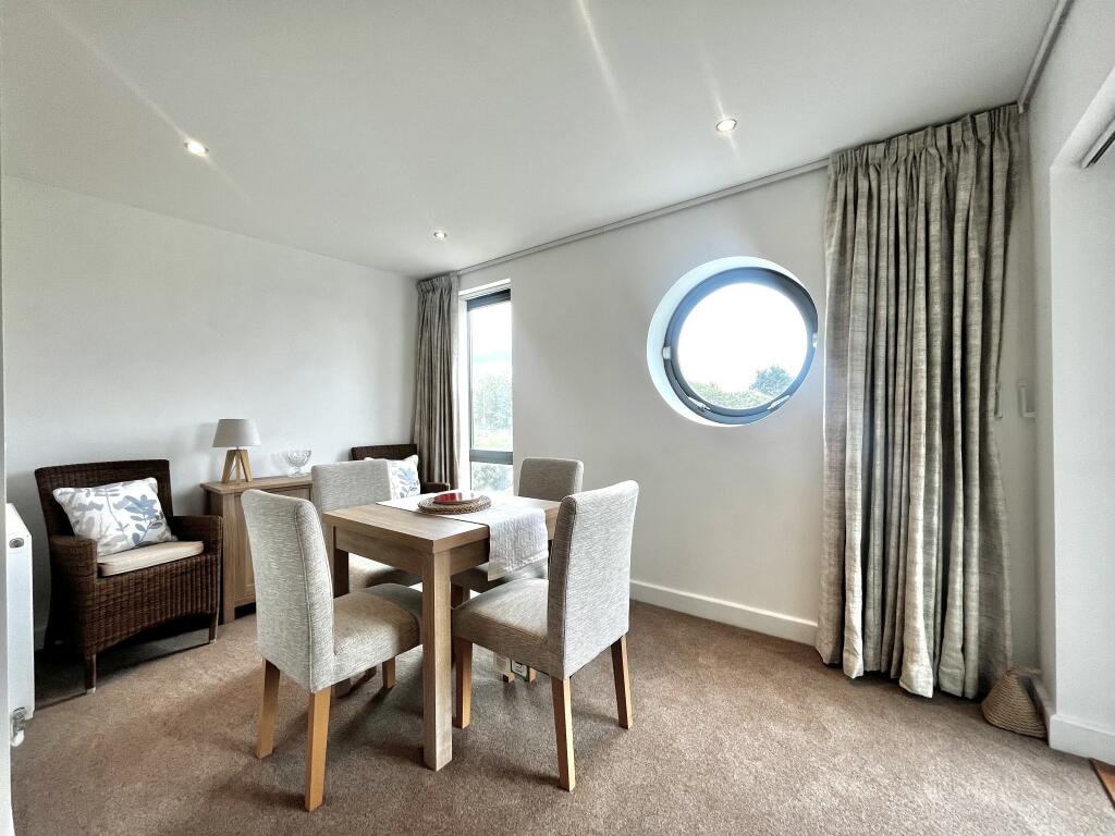 Apartment in Plymouth - View 4
