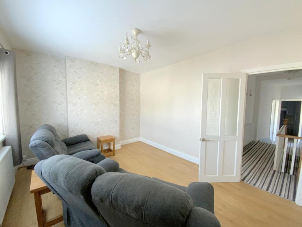 Roberts Street, Grimsby photo 2