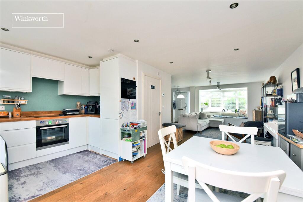House in London, Benhilton - View 4