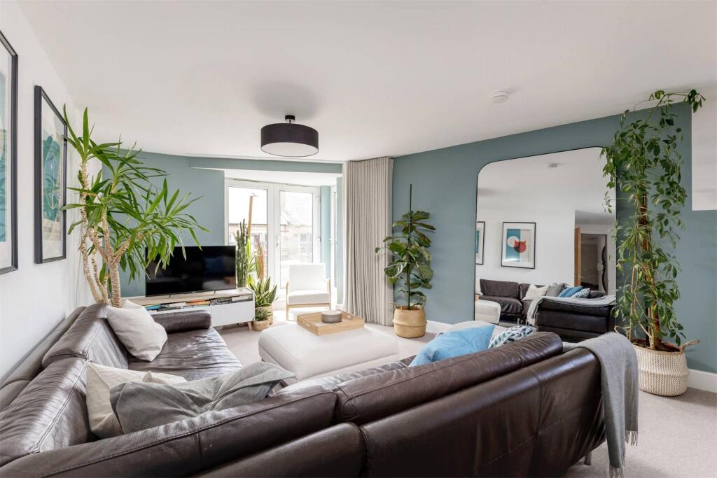 Main image of property: King Street, Leith, Edinburgh, EH6