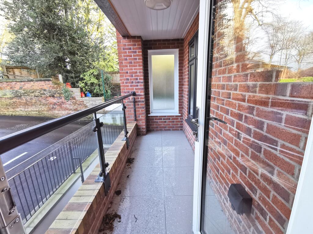 Apartment in Manchester, Greater Manchester - View 5