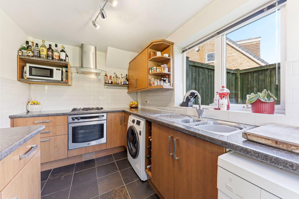 House in Leeds, Horsforth - View 4