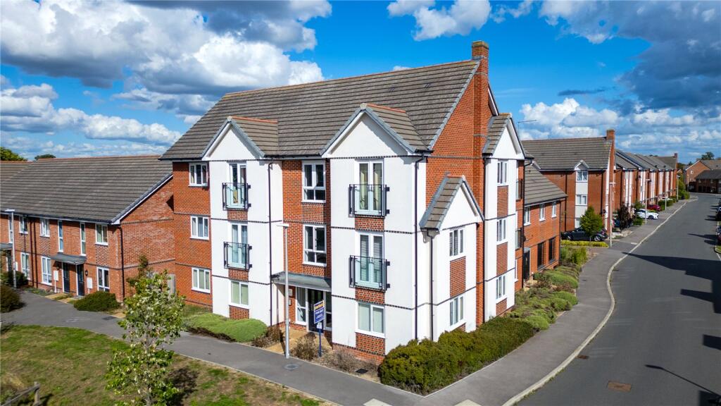 Main image of property: Fullbrook Avenue, Spencers Wood, Reading, Berkshire, RG7