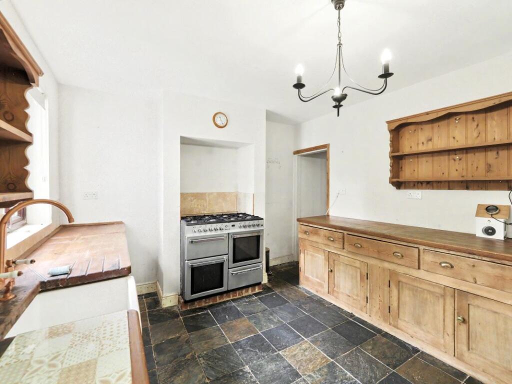 House in Ashfield, Selston - More