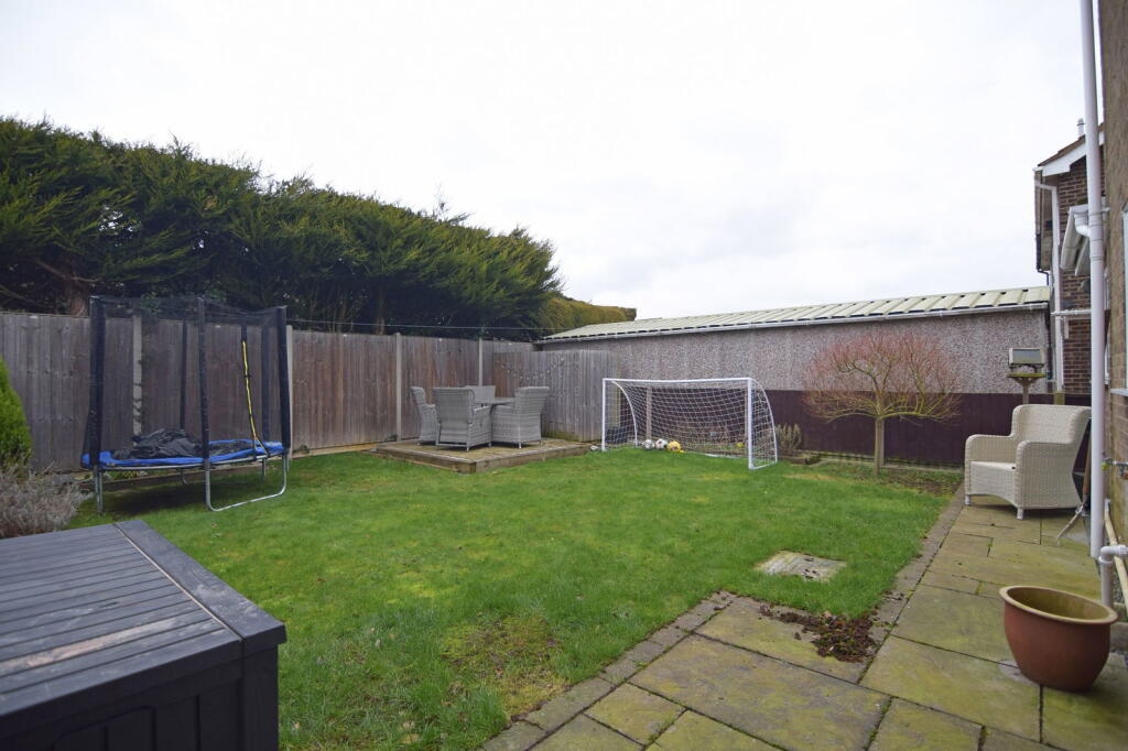 Briar Close, Grimston photo 3