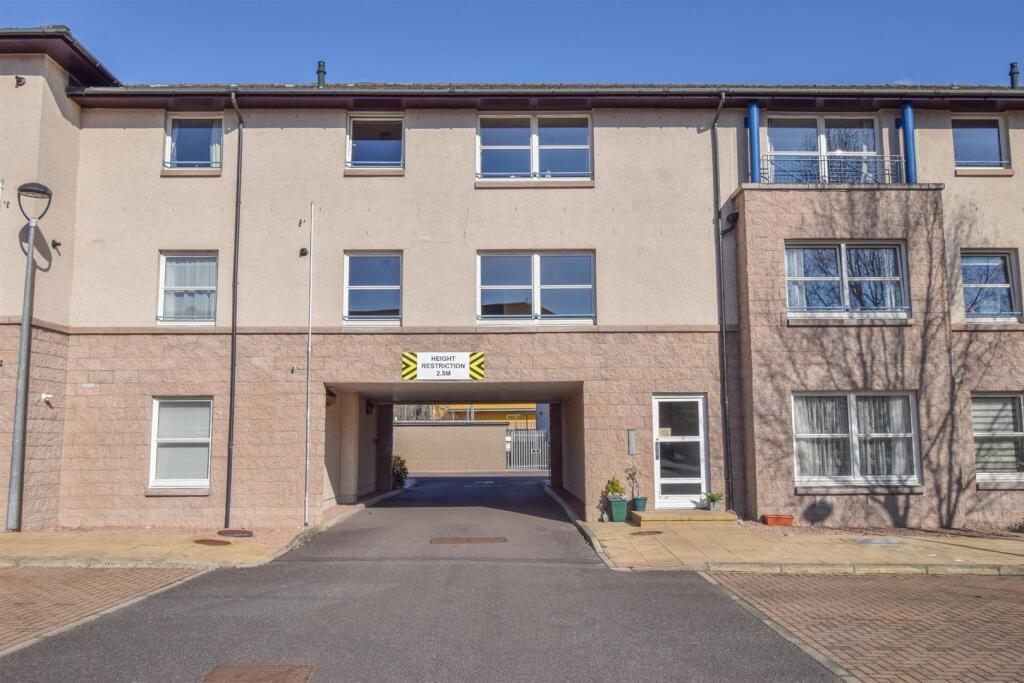 Main image of property: 44 Bishop's Park, Inverness