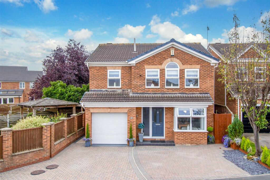 4-bed detached on Riverdale Avenue, Stanley, £400,000