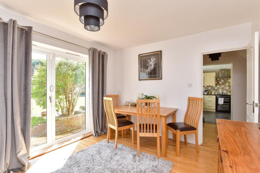 Woodbourne Avenue, Brighton, East Sussex photo 2