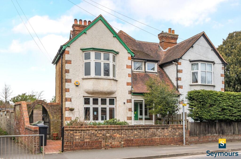 3-bed flat on Stoke Road, Guildford, Surrey, GU1, £275,000