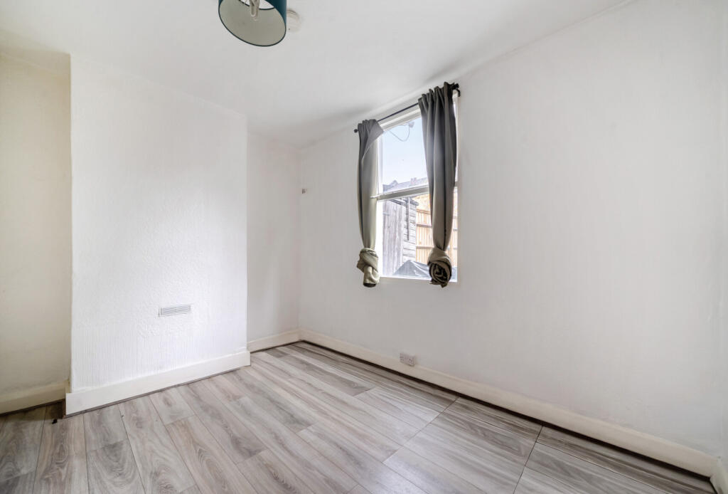 Apartment in London - View 2