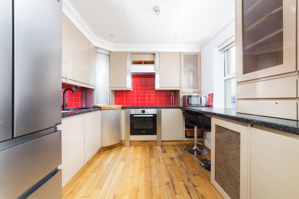 Apartment in Douglas, Willaston - More
