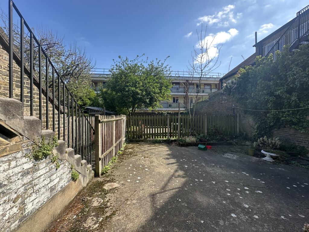 1 bedroom terraced house for rent