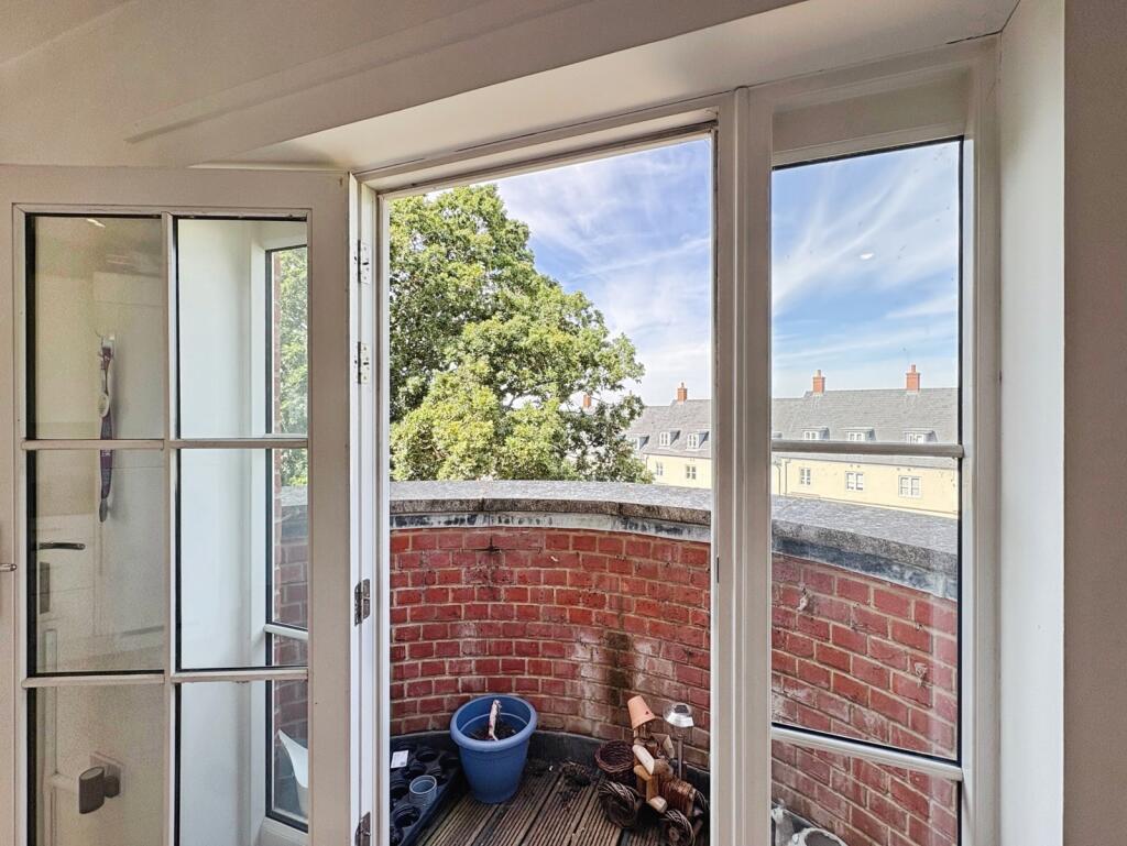 Apartment in Guildford - View 4